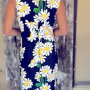 Lightly worn, lady bugs and daisies! Lovin it!